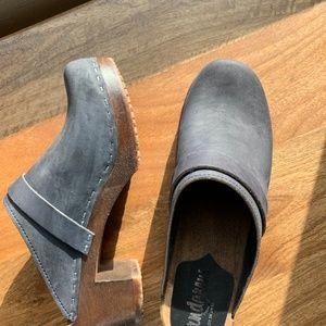 Sandgrens Navy Clogs, 39